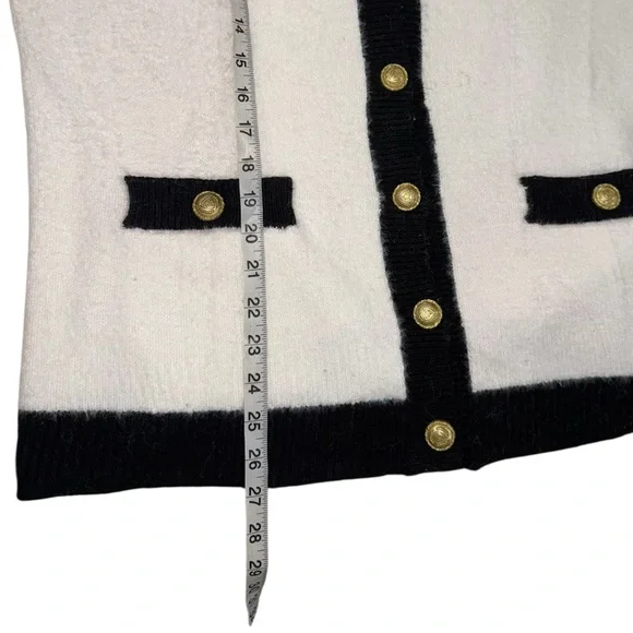 NWOT Tahari Cardigan White w/ Black Trim & Gold Buttons Soft Cardigan Women’s XL - Picture 11 of 11